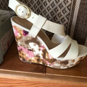 Jessica Simpson size7.5